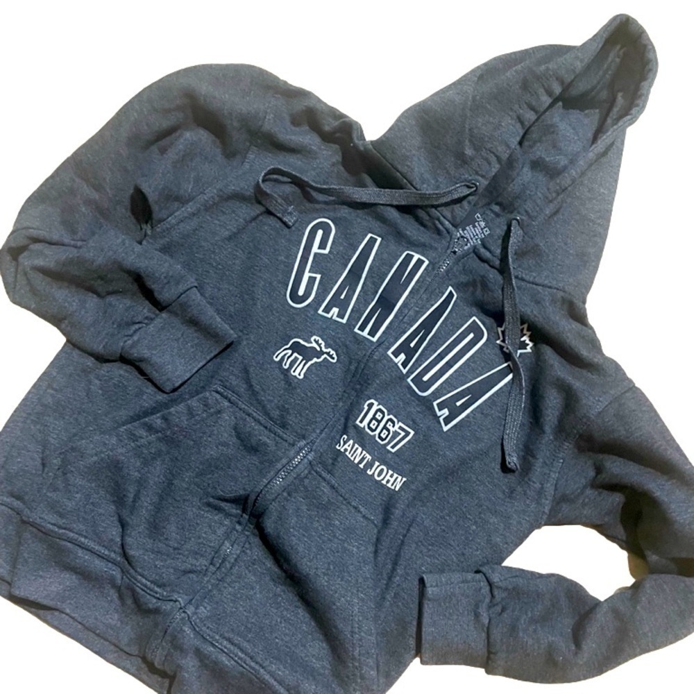 Canada athletic hooded zipper sweatshirt size s/p